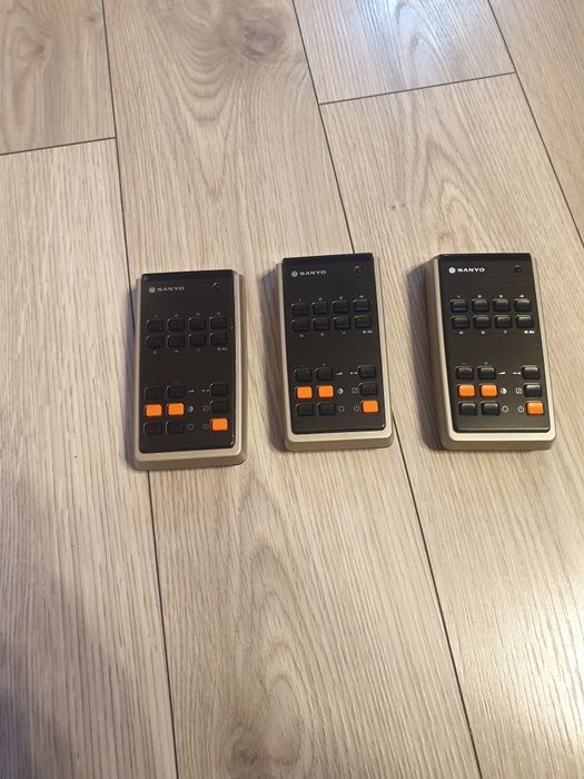 Vand Telecomanda Vintage Sanyo