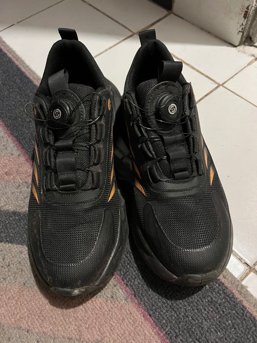 Работни обувки с бомбе