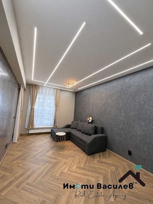 Продава се Двустаен апартамент в София, Център - 80 кв.м за 1403 €/кв.м - Снимка #2