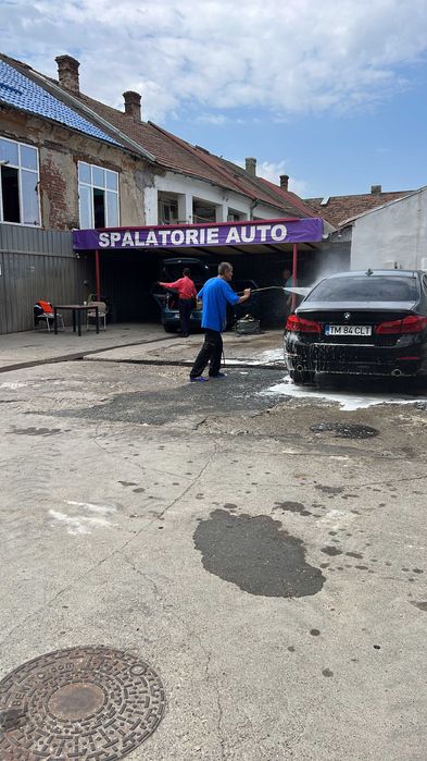 Inchiriez spalatorie auto