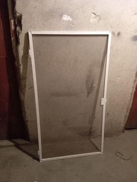 Комарник за прозорец