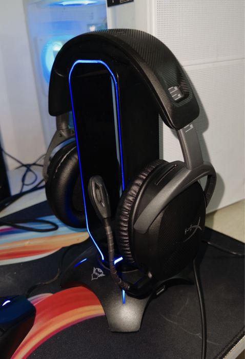 Наушник HyperX Cloud stinger 2. Мышка HyperX Pulsefire haste 2