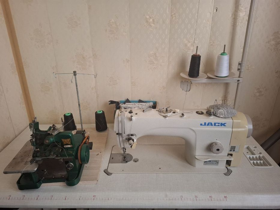 Тикув машинаси аверлоги билан сотилади  300$