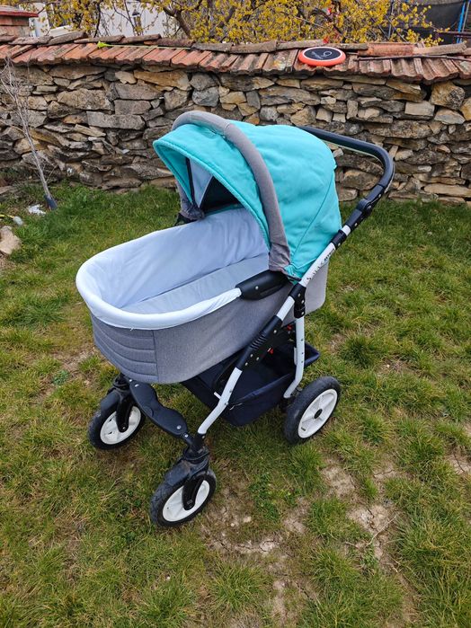 Бебешка / Детска Количка с Летен и Зимен Кош с Помпащи Гуми