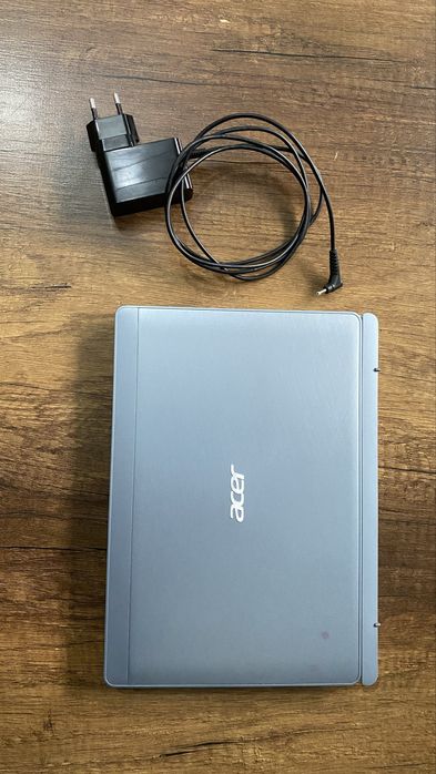 Acer планшет/ноутбук +тастатура TouchScreen