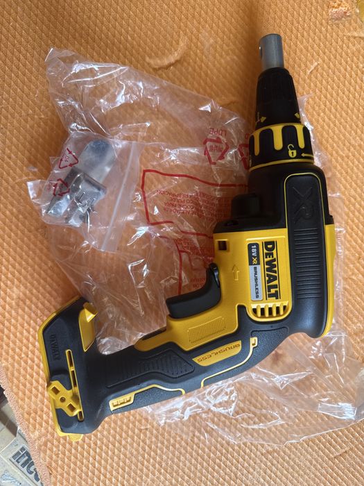 Vind filetanta rigips Dewalt DCF620 noua