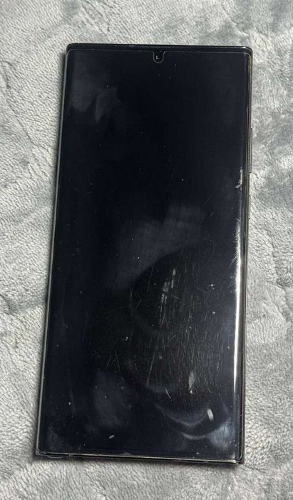 Samsung телефон и часовник