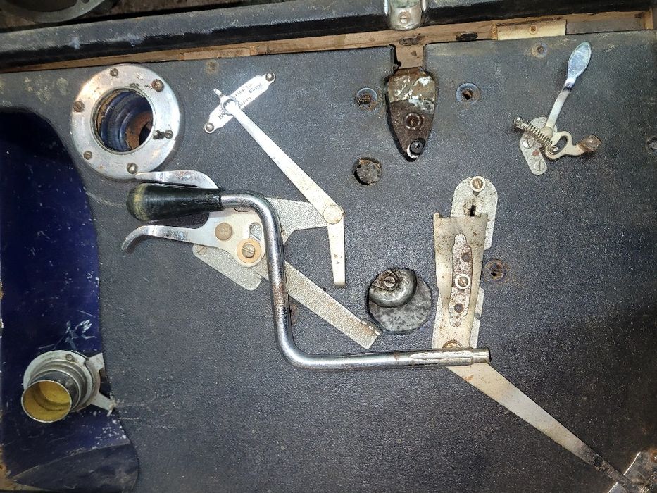 Патефон ручной отдам