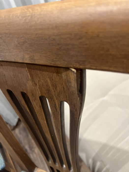 Продавам 3 броя столове