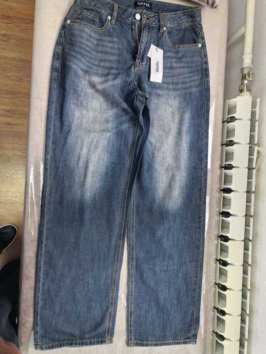 Продам женские джинсы