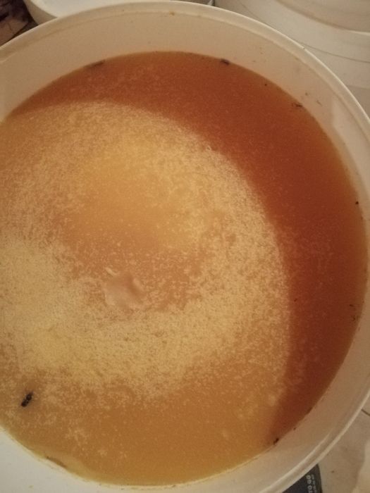 Vand miere poliflora și miere de tei