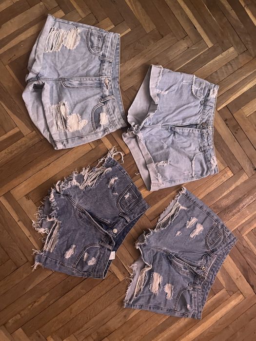 Къси панталонки и топове