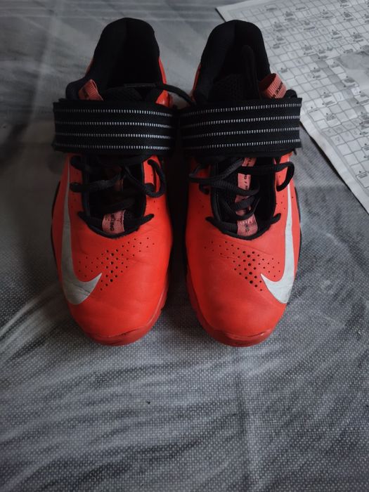Обувки за вдигане на тежести Nike Savaleos