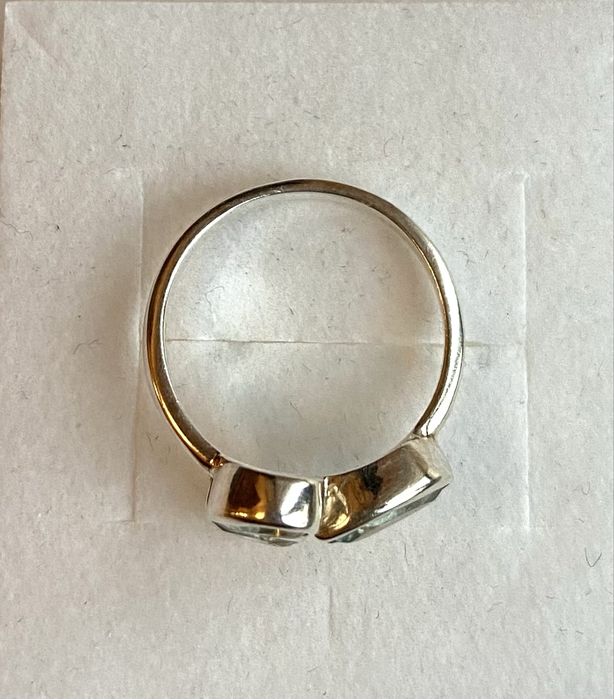 Inel din argint cu topaz albastru