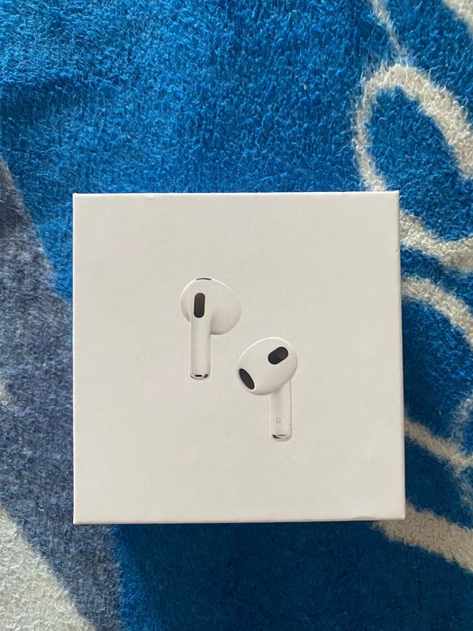 Продавам Apple Слушалки Оригинални 3 Генерация