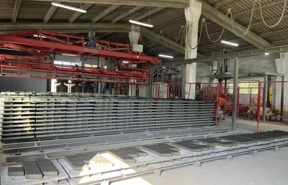 Linie Instalatie pentru productie de pavaj boltari din beton Symmetrica Symmtech