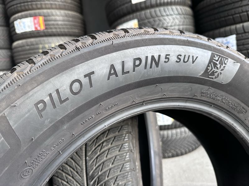 235/60/18 MICHELIN 4бр