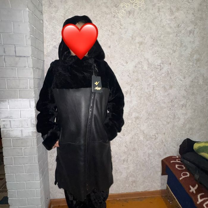 Продам шубу в отличном состояние