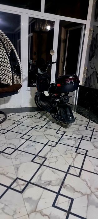 Skuter elektron sotiladi