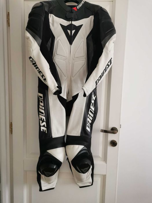 Costum Dainese.