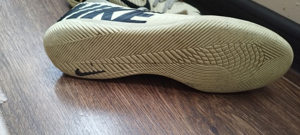 Футболни стоножки - Nike