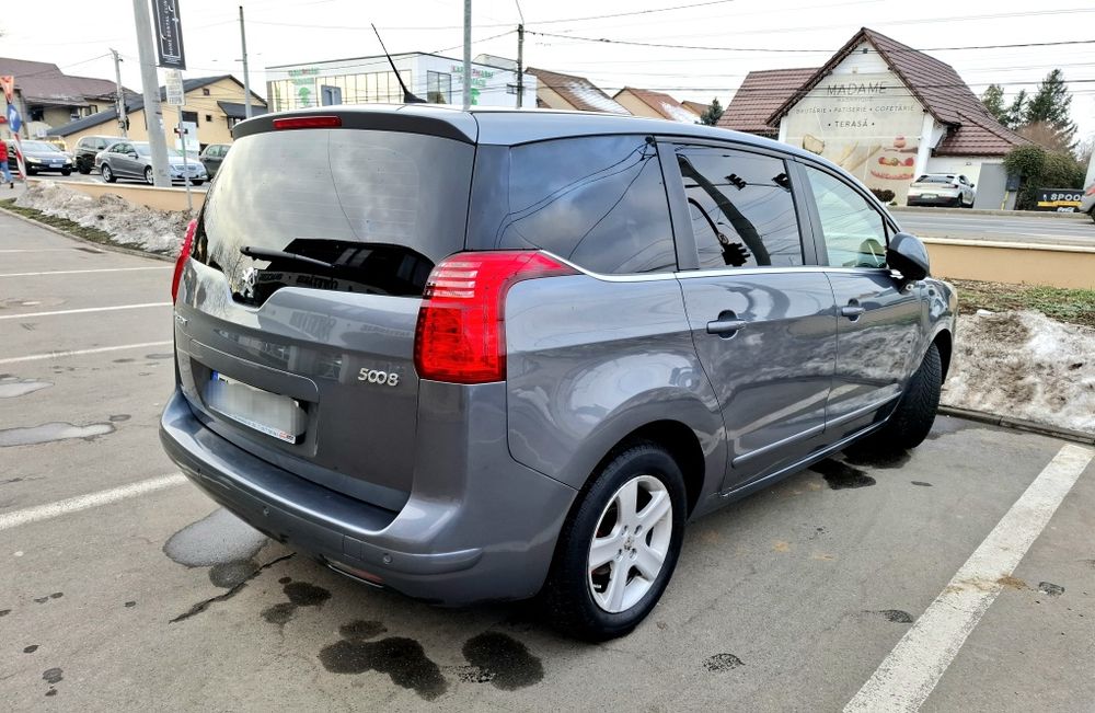 Proprietar vând Peugeot 5008 1.6 HDI, 112cp,2012,7 locuri,euro 5.