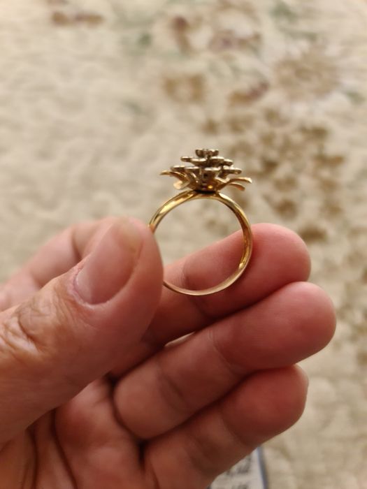 Продам золотой комплект с бриллиантами