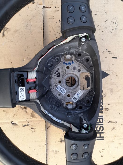 Volan de piele cu comenzi si pedele Vw Passat B6/Touran/Golf 5/Jetta