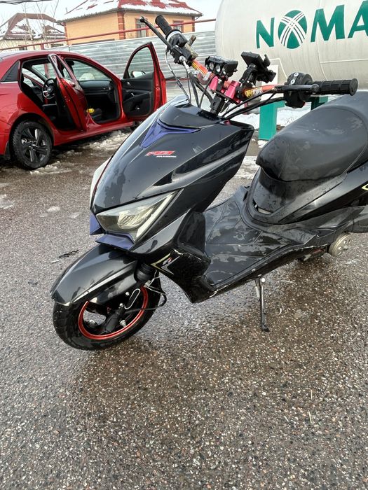 Продам мопед М8 про лия