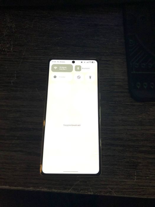 Google Pixel 7 pro 12/256gb  & Iphone 8 Lla 64gb