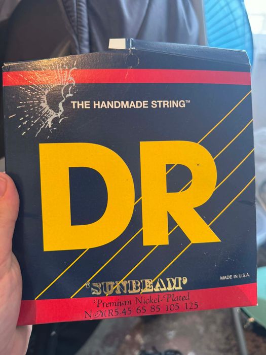 Музикални инструменти.