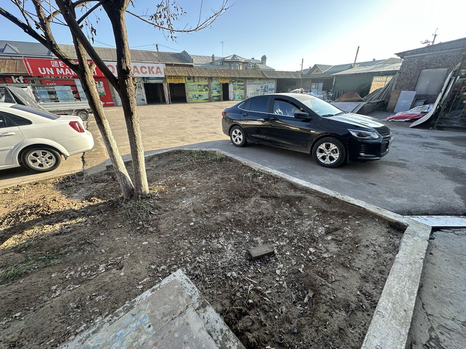 Biznes uchun qulay joy ijaraga beriladi 3000 kv metr stroyitelni bozor