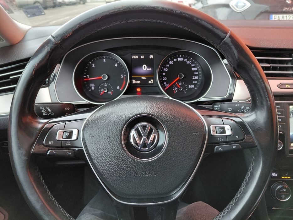 Фолксваген пасат В8.2000 TDI Камера