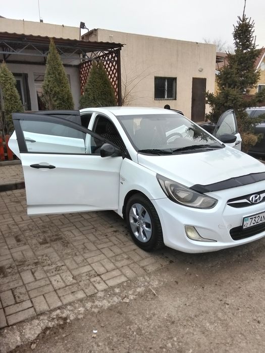 Хондаи Акцент находу