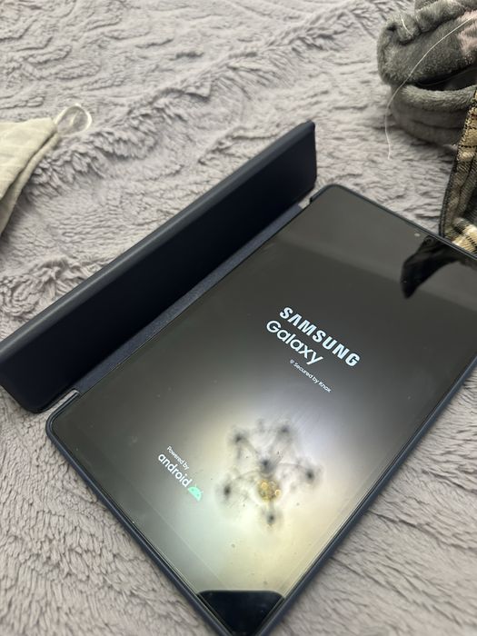 Продам  планшет  Самсунг таб 7 лайт