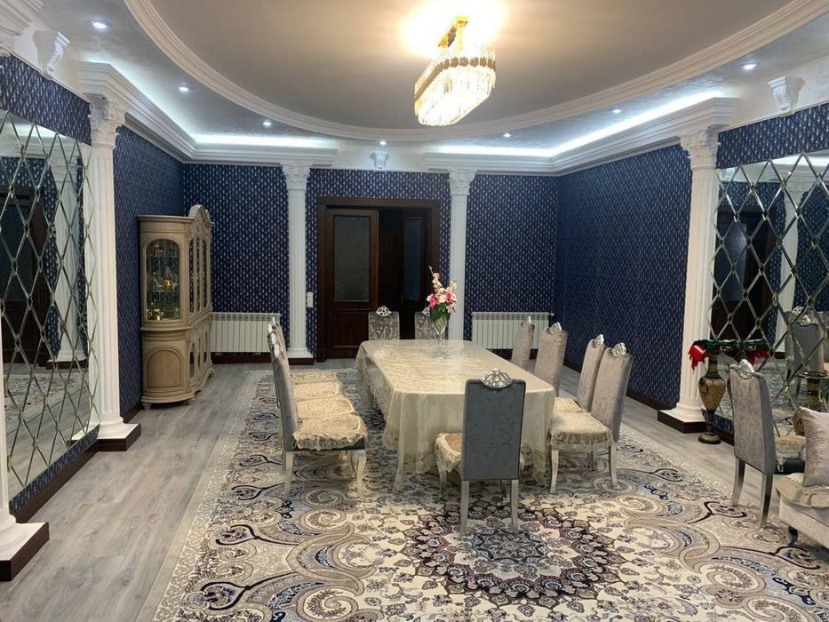 Шота Руставели Ракат 7 соток  Дом 400  кв,