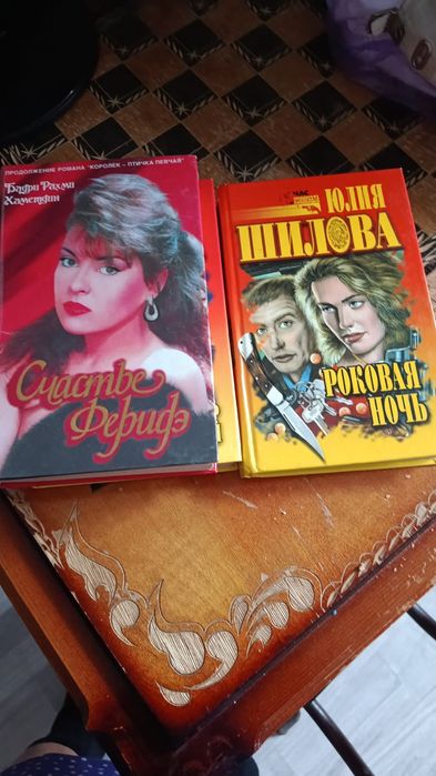 книги, боевики, драммы