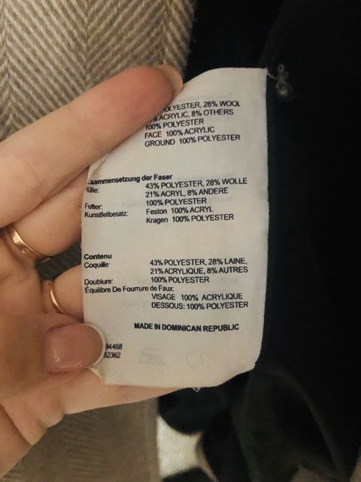 Продам пальто фирменное