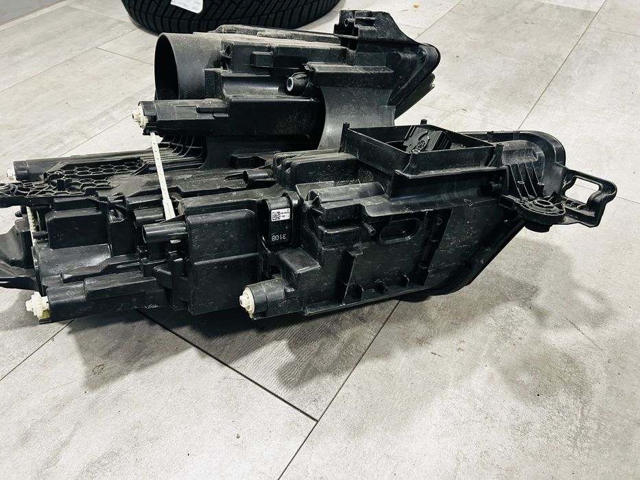 Комплект L&R фарове за Skoda kodiaq