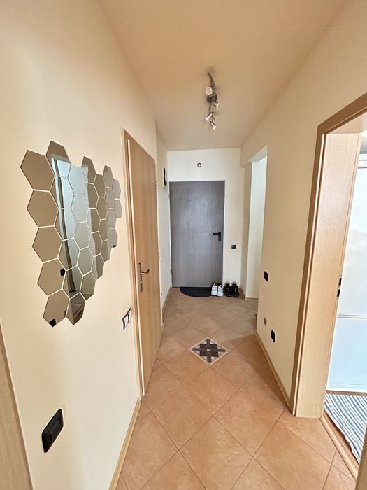 Отдавам под наем двустаен Варна кв.Бриз