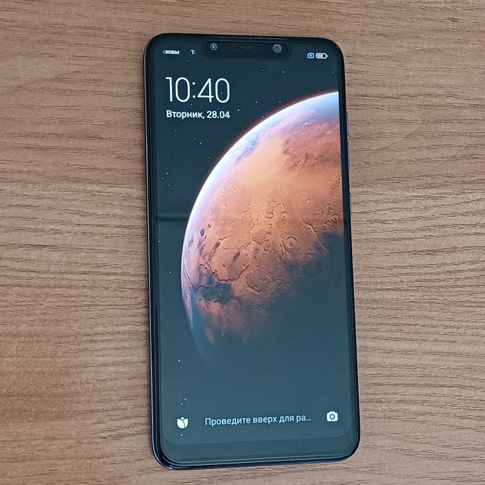 Продам POCOPHONE F1  память 128