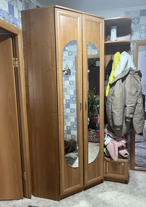 СРОЧНО Продам угловую прихожую