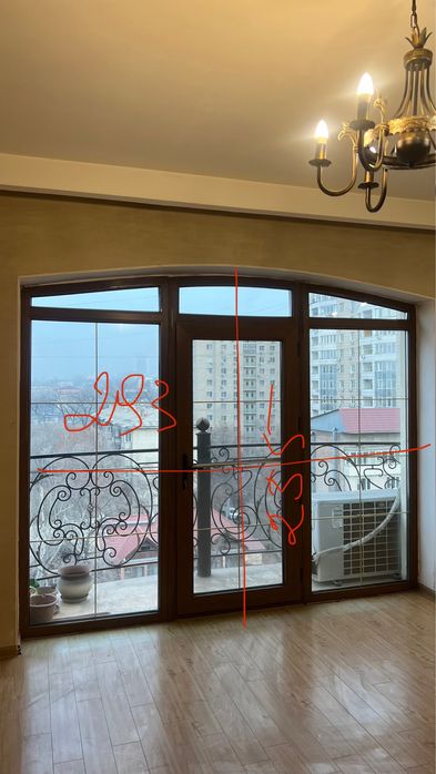 Пластиковые витражные окна б/у