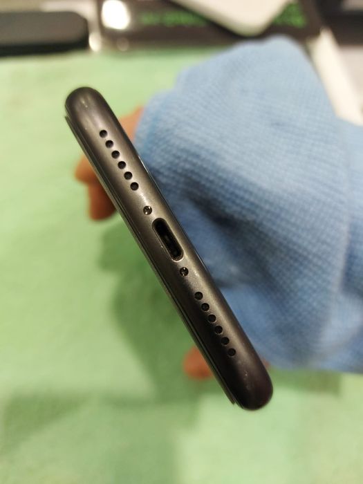 Продам смартфон Iphone 11 128gB,