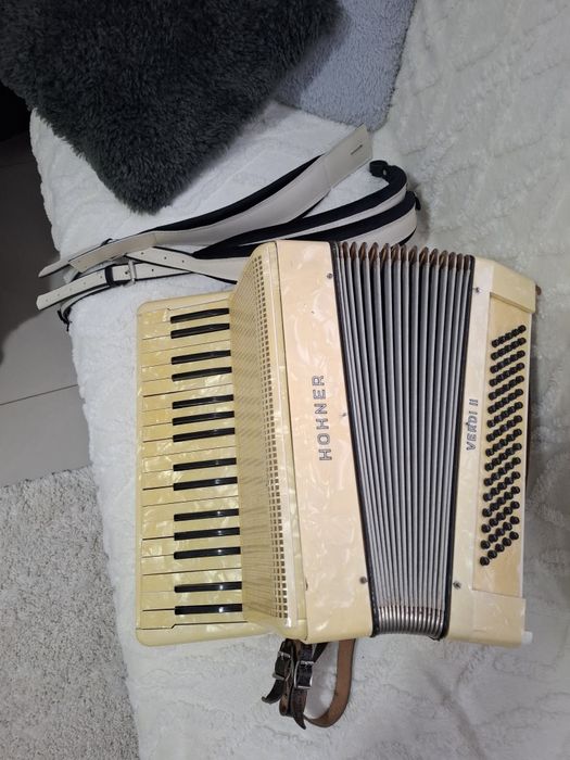 HohnerVerdi II Sită 80 bași,acord 880