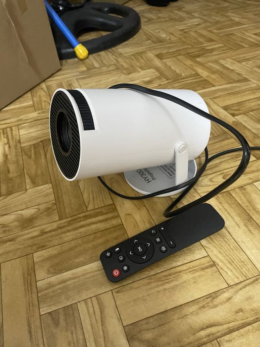 проектор hy300 срочно продам