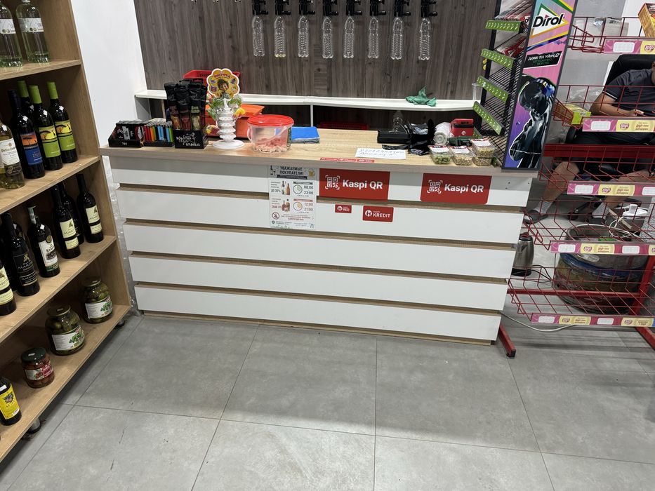 Продается кассовый стол
