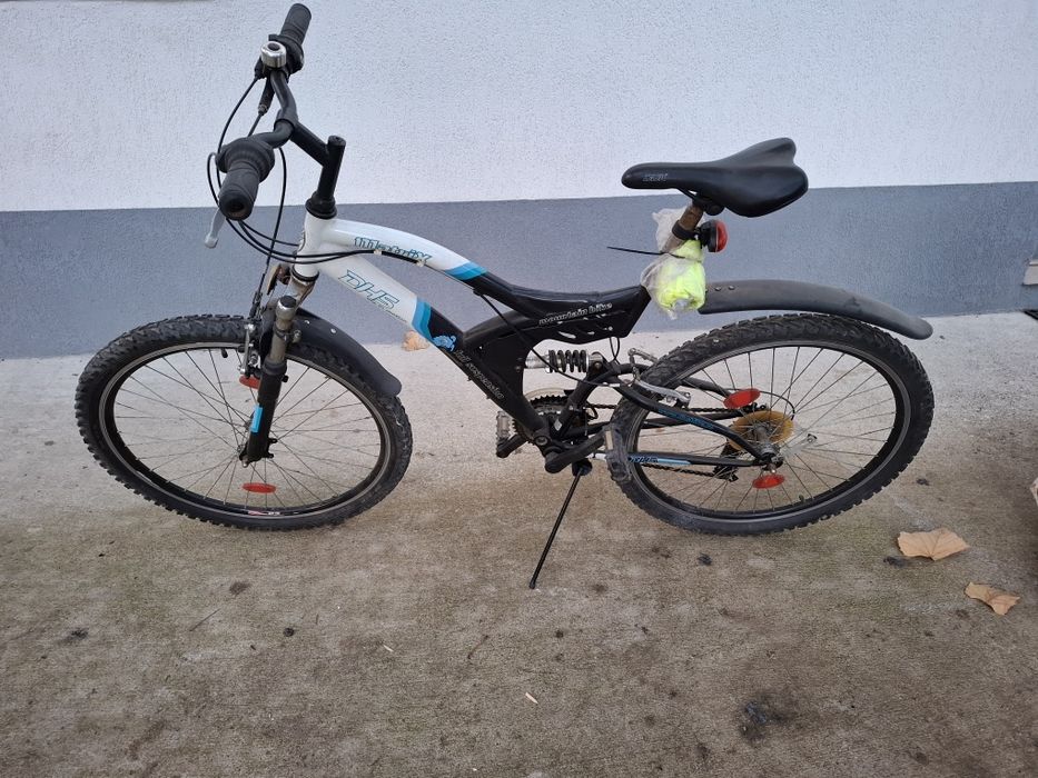 Vând bicicleta  mountanbikee