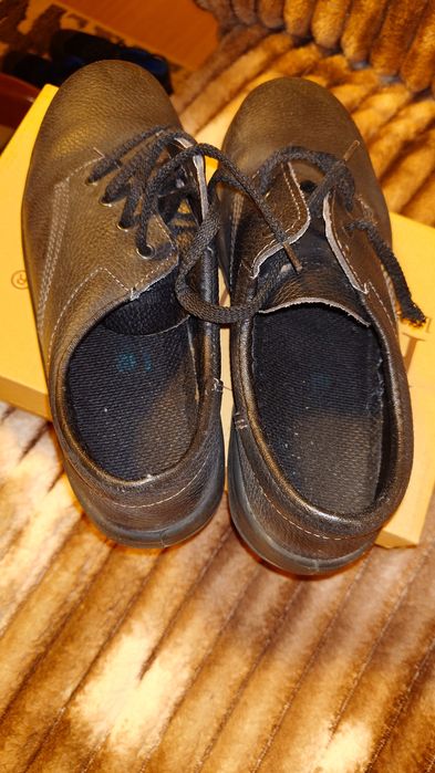 Зимни и летни работни обувки