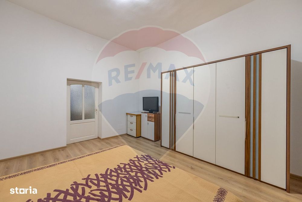 Apartament la casă de închiriat